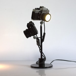 vintage camera table lamp, double table lamp, desk lamp, decorative lamp, vintage camera&#39;s lamp, Praktica camera, 35MM camera, design lamp