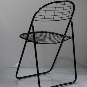 Vintage wire chair, iron wire chair, design; Niels Gammelgaard, Ikea chair, folding chair, black metal chair, 1980s