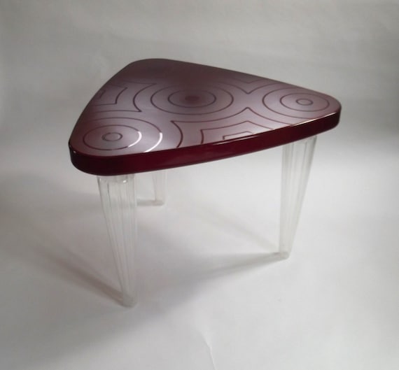 salontafel, bijzettafel, Ikea PS serie, model; Bolso, Design ; Maria Vinka, Hollywood chic tafel, jaren 90 tafel, rood