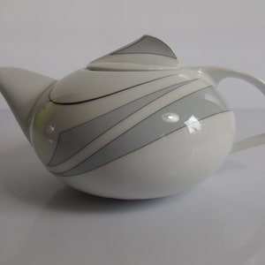 tea pot, Winterling - Schwarzenbach - Germany porcelain, 1980s, Memphis style