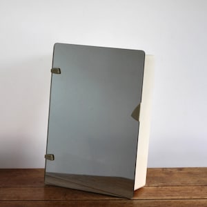 Vintage Badezimmerschrank, Medizinschrank, Wandschrank, Mid Century Design, Italien 1950er Jahre, Mid Modern