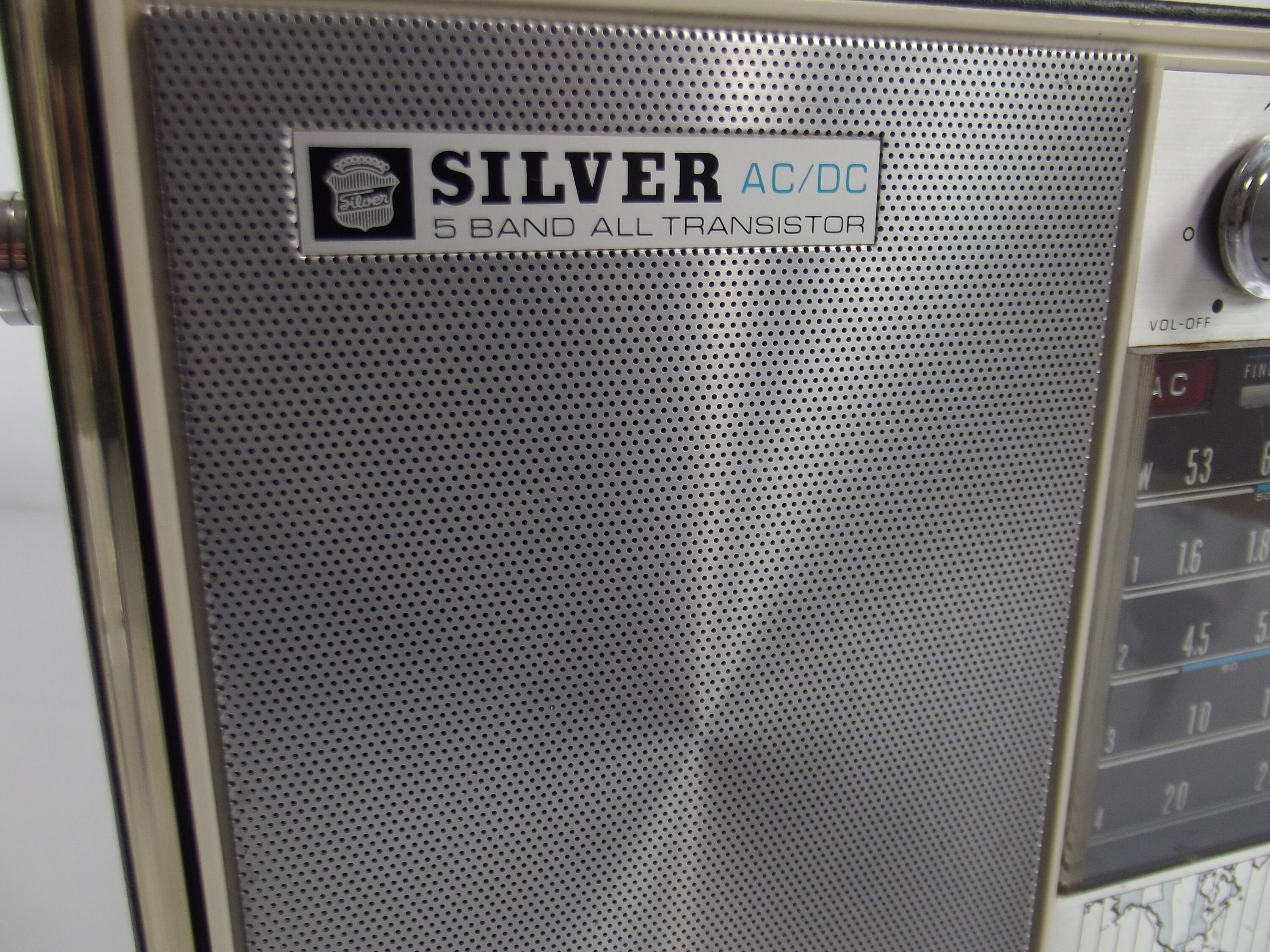 Silver AC/DC 5 Band Transistor Radio, Japan, 1970s Radio, Shin