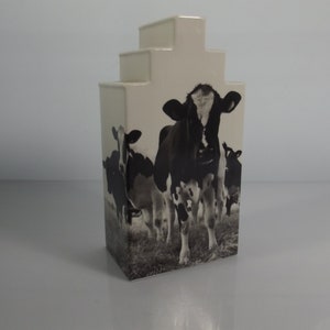 Design vase, tulip vase, Amsterdam canal house vase, Schoonhoven Ceramics, Design; Chantal Niels, House of tulips