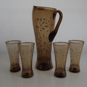 atomic style era pitcher and glasses, drinking set, water jug, juice jug, 1960s mid century mod style set