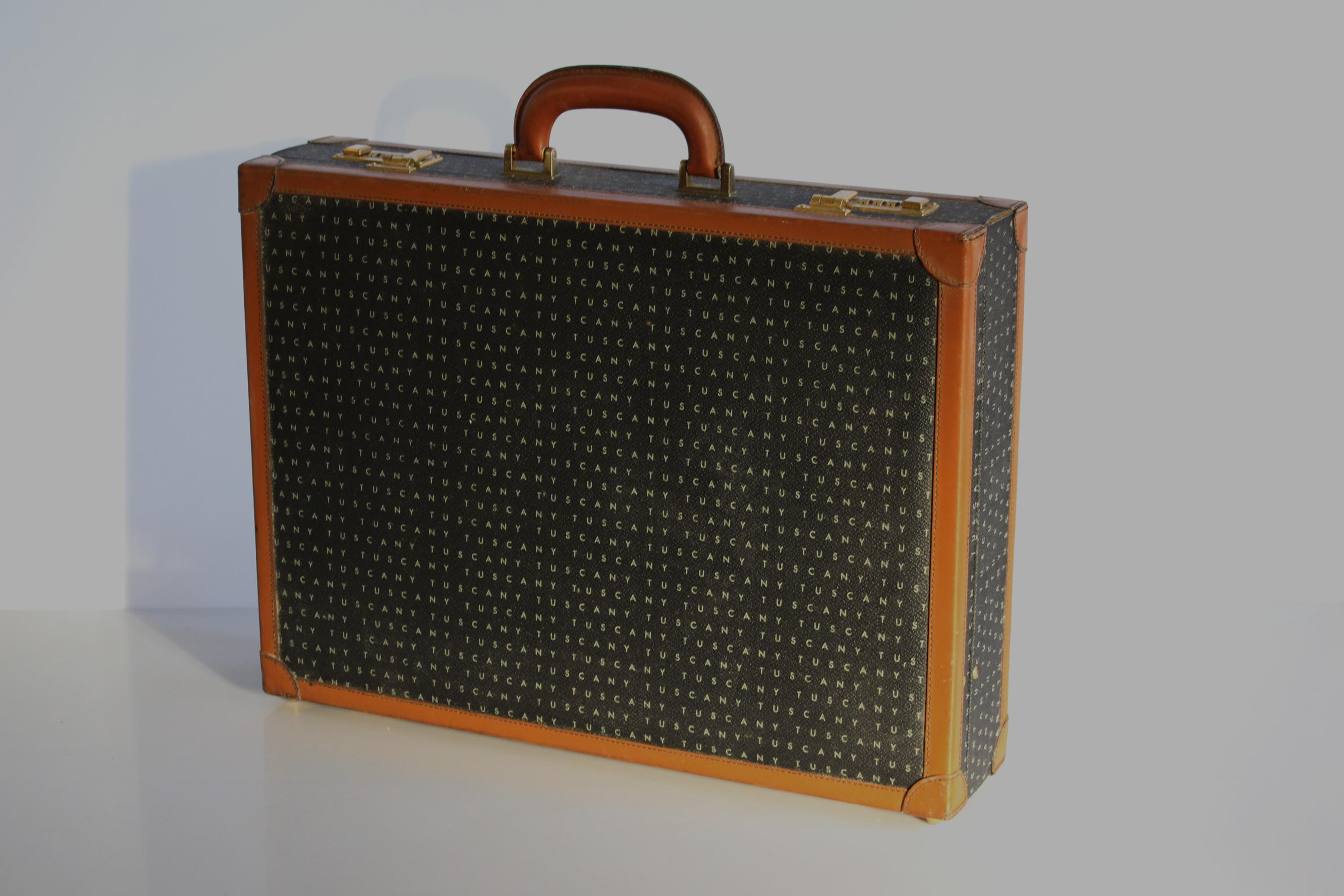 Étui à Cravates DELSEY - Dimensions 38,5 X 13,5 Cm - Bleu - Neuf Avec Étiquettes