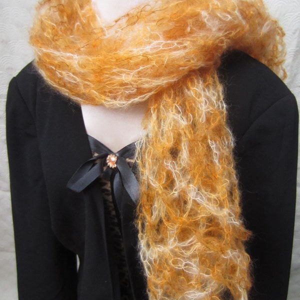 Echarpe ajourée fil mohair femme, carré chauffe épaules en laine jaune, orange, rouille,marron,fait main au crochet,coloris personnalisé