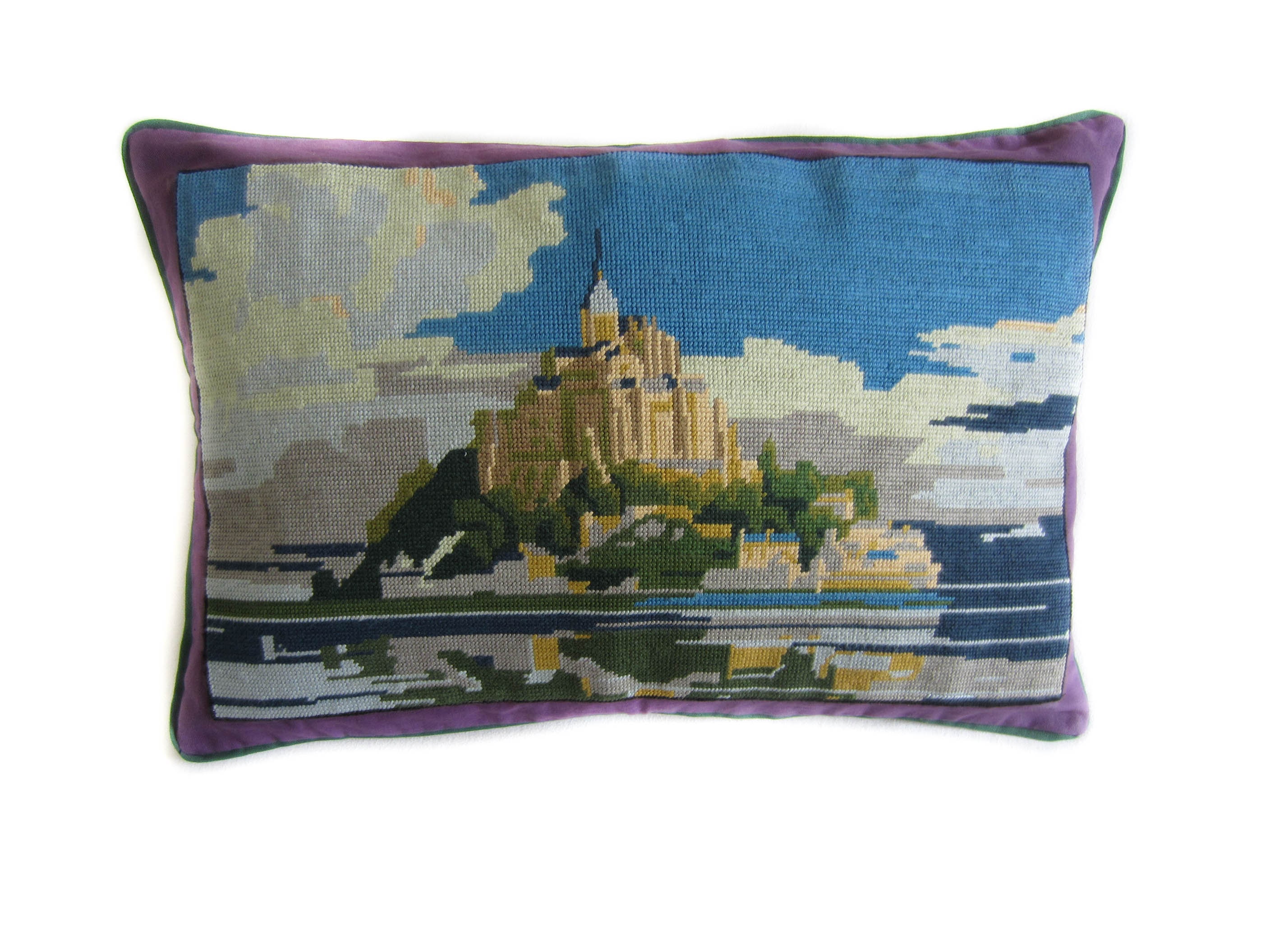 Coussin Coton Mauve Violet Appliqué Canevas Brodé Laine Rectangulaire Mont Saint Michel France Salon