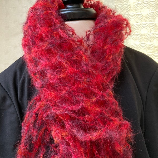 Châle étole écharpe  mohair rouge,prune,rubis,pourpre,fait main crochet,doux,léger,chaud,possibilité de réalisation à la demande