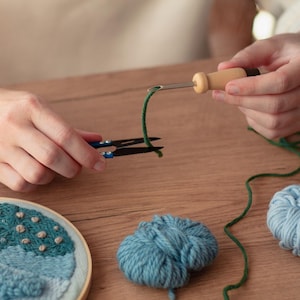 Snips for Thread and Yarn – Sharp, Precise & Easy to Use, Perfect for Embroidery, Sewing, Crochet, and All Your Crafting Projects