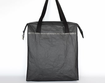 Bolso Boston minimalista negro Tyvek® para llevar, ecológico y vegano, ideal para llevar todo lo necesario, para pasar la noche o para ir al trabajo, para hombre y mujer.