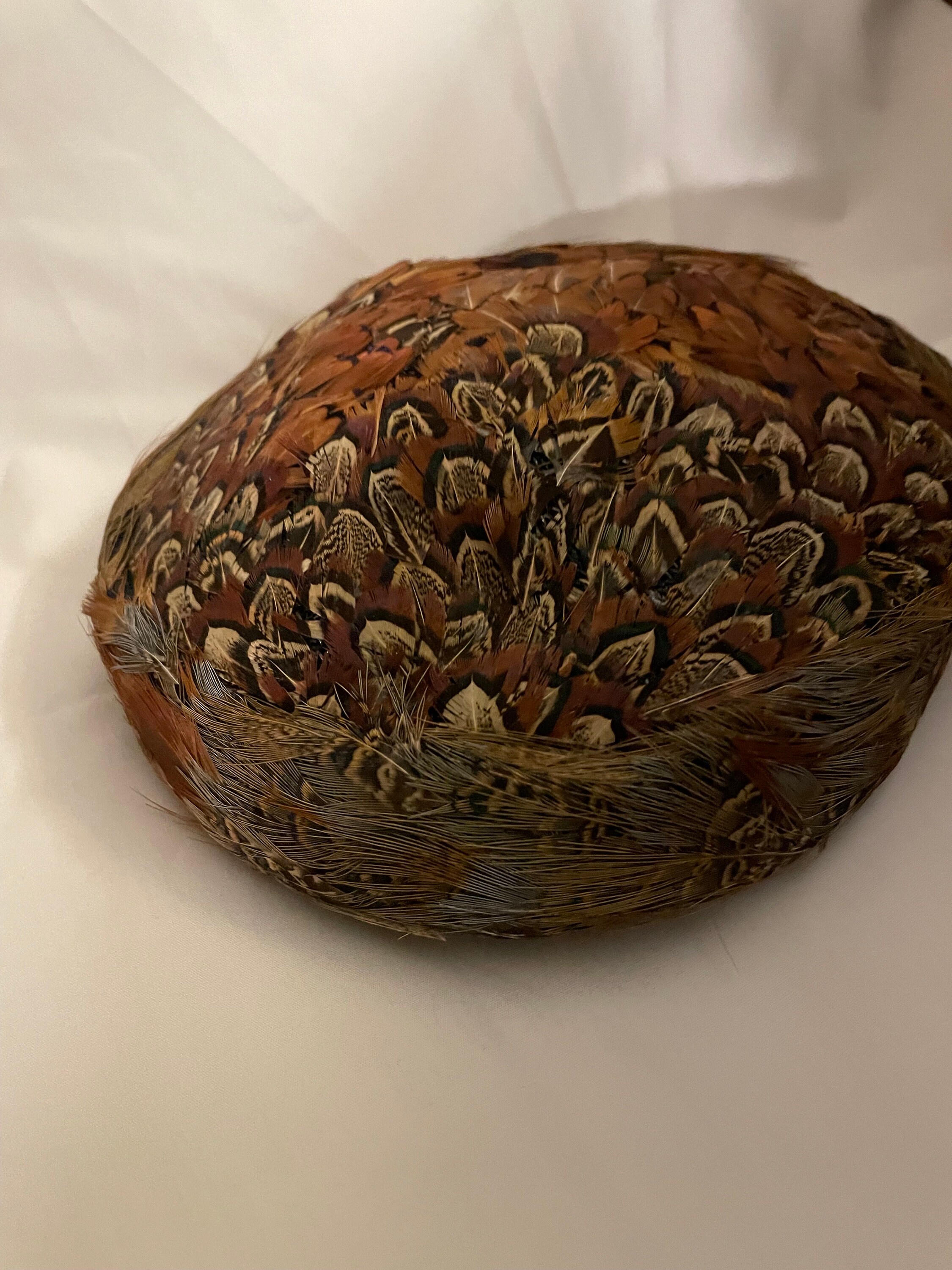 Vintage Pheasant Feather Hat/cap 1940 display picture 2