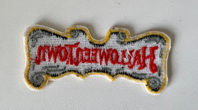 Patch thermocollant logo Halloweentown image 3