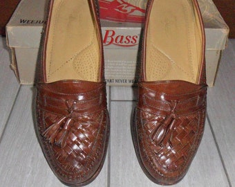Vintage Bass Weejuns Penny Loafers Tassle Brown Tan Leather Size 9 US Cole Hann