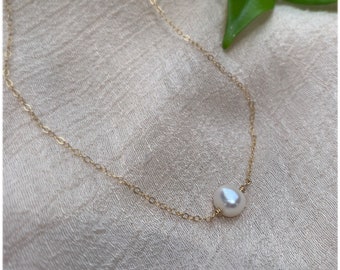 Single Pearl Necklace • White Pearl Choker • Baby Pearl Gold Necklace • Dainty Pearl Necklace • Simple Goldfilled Choker • Gifts for her •
