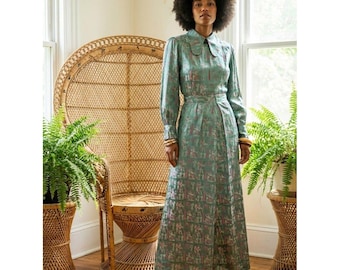 Vintage 70s Egyptian Revival Set Skirt Blouse Green Brocade Cleopatra Novelty XS