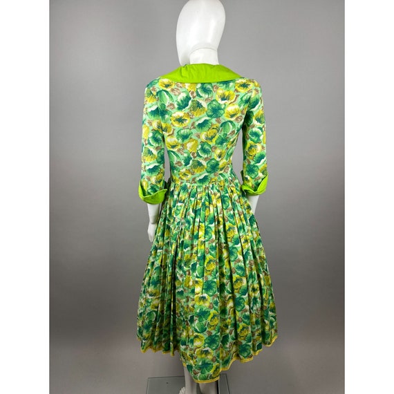1950s Green Floral Shirt Waist Day Dress Fit Flar… - image 9