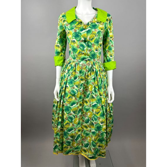1950s Green Floral Shirt Waist Day Dress Fit Flar… - image 2