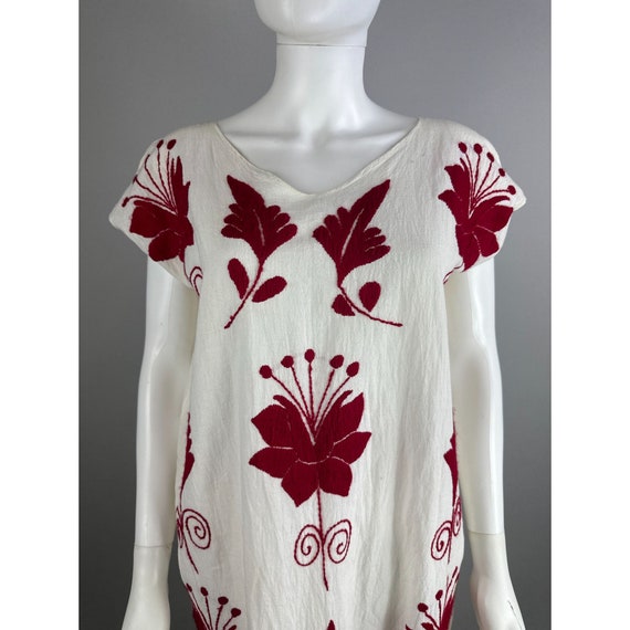 Vtg 70s White Cotton Gauzey Red Floral Embroidery… - image 3