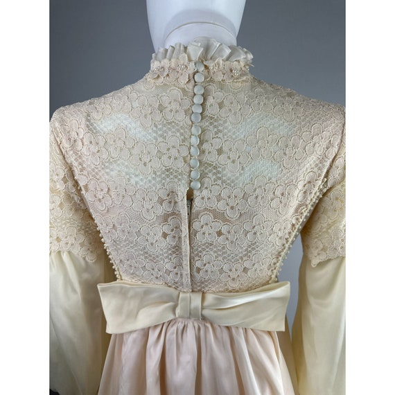 1960s Cream Wedding Dress Bishop Sleeves Floral E… - image 7