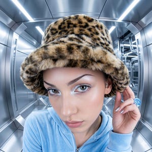 Vintage Y2K Ben Berger Faux Fur Leopard Bucket Hat Mob Wife McBling Retro Fuzzy Vintage Faux Fur Ben Berger Leopard Bucket Hat Christmas  main image 4