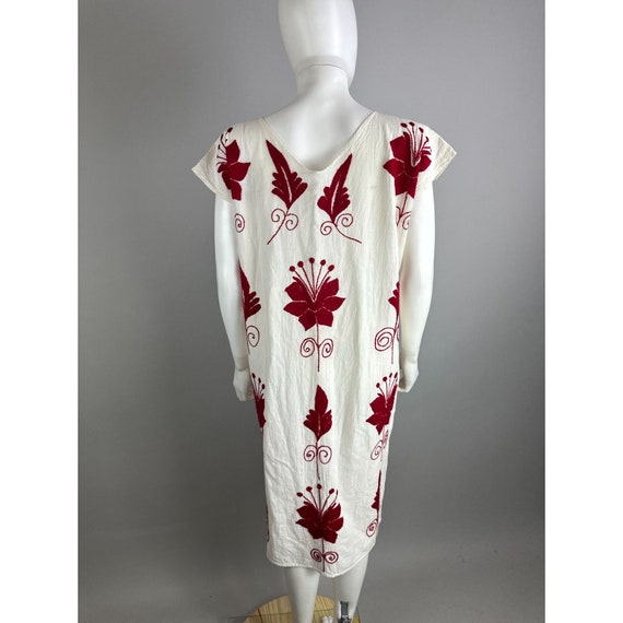 Vtg 70s White Cotton Gauzey Red Floral Embroidery… - image 6