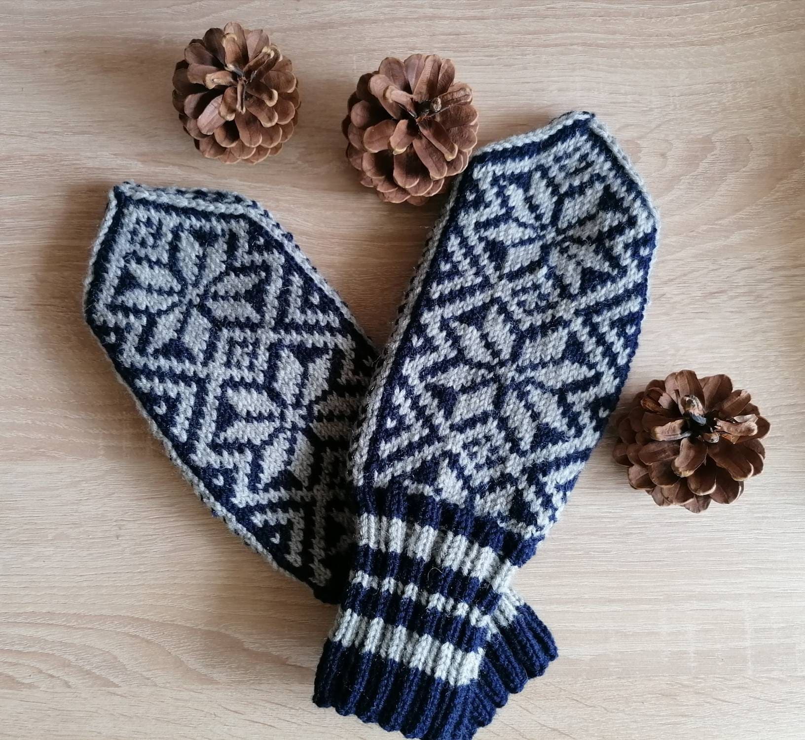 【お年玉セール特価】 Knitted Hand Mittens, Nordic Gloves, Wool Mittens, Wool 洋書