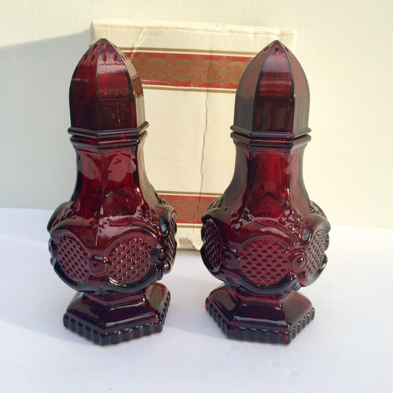 Avon 1876 Cape Cod Ruby Red Glass Salt And Pepper Shakers Image 0 1