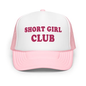 Short Girl Club Lustige Trucker-Mütze für Frauen mit Sprüchen Y2K bestickte Humor-Kappe Neuheitsgeschenk für Sie