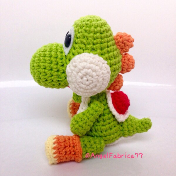 Yarn Yoshi Dinosaur Crochet Amigurumi Mario, Birthday gift for kid, Wii U amiibo, Apple Yoshi, Free Shipping United States