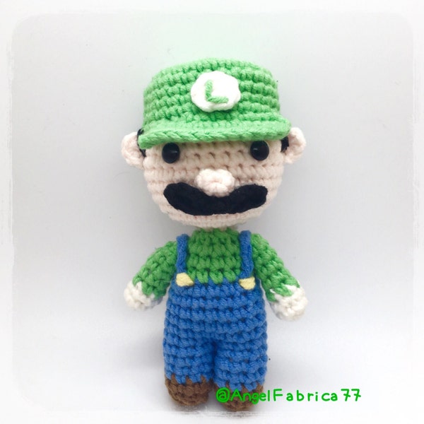 Gehäkelte Luigi, Super Mario Charakter, Mini Luigi, Smash Mario Brothers, häkeln Amigurumi, Geschenk für Brüder, kostenloser Versand USA