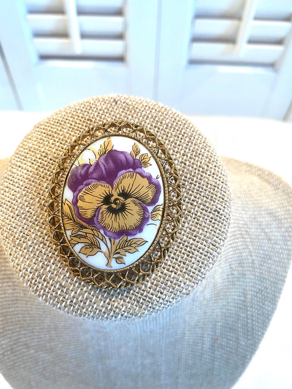 Vintage Cameo Brooch ~ Purple and Gold Flower