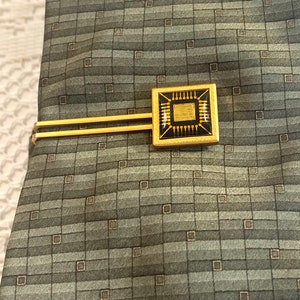 Vintage Tie Bar ~ Tie Pin ~ Black and Gold tone