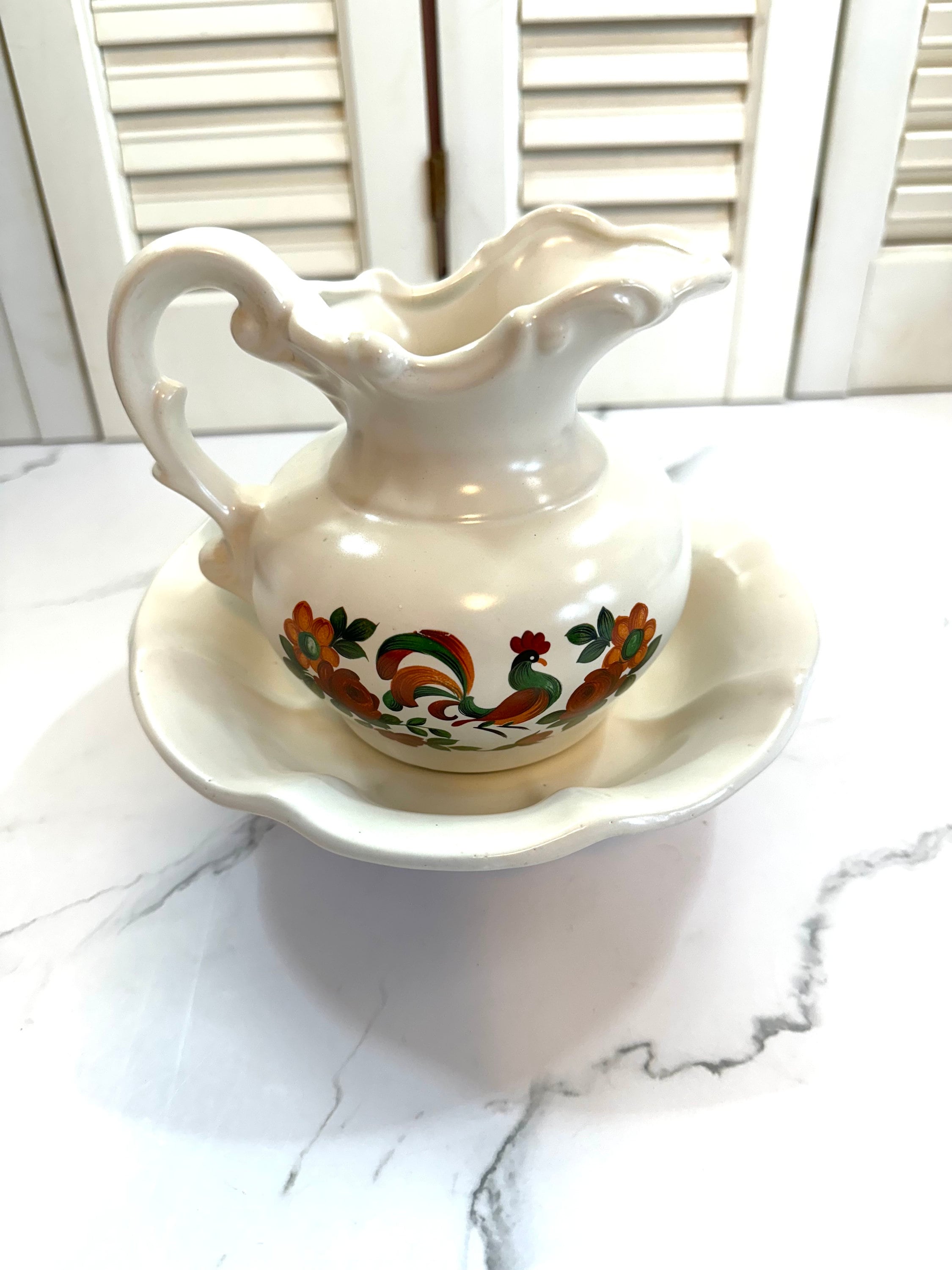 Vintage Mccoy Pottery Yorkville Rooster Pitcher and Basin