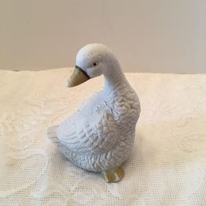 Duck Figurine White Duck Interpur Made in Taiwan ROC Vintage image 4