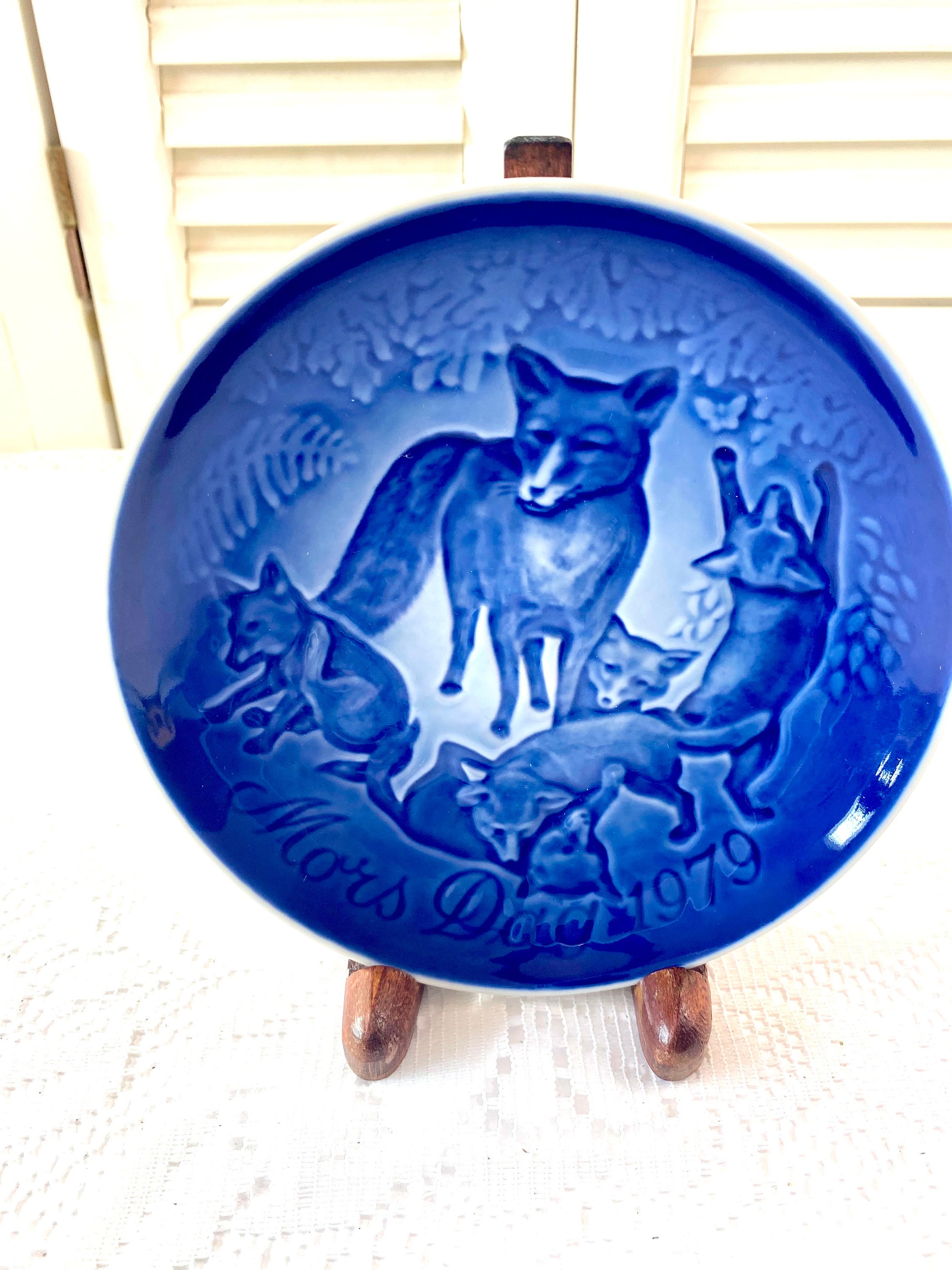 Vintage Bing and Grondahl Mors Dag 1979 Plate ~ Fox and Cubs