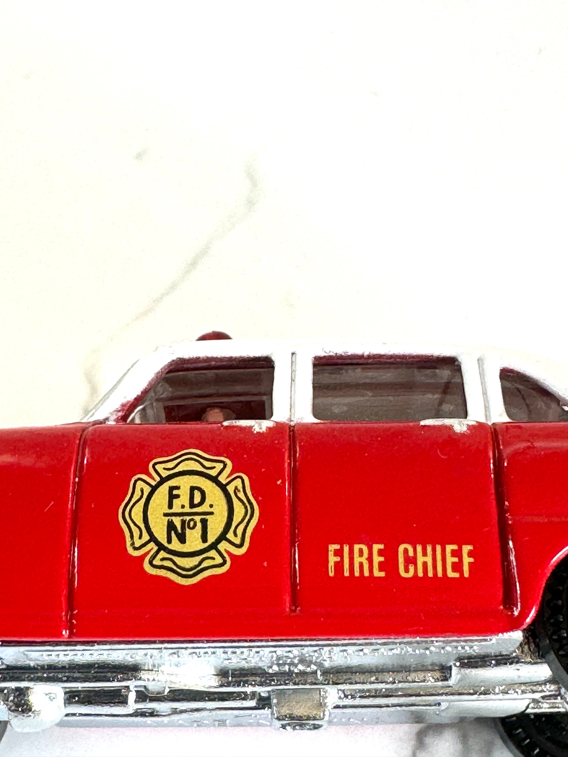 レア　消防車 FIRE CHIEF CAR Vintage Fire Chief Car ~ FD No 1 ~ Red Car With White Top