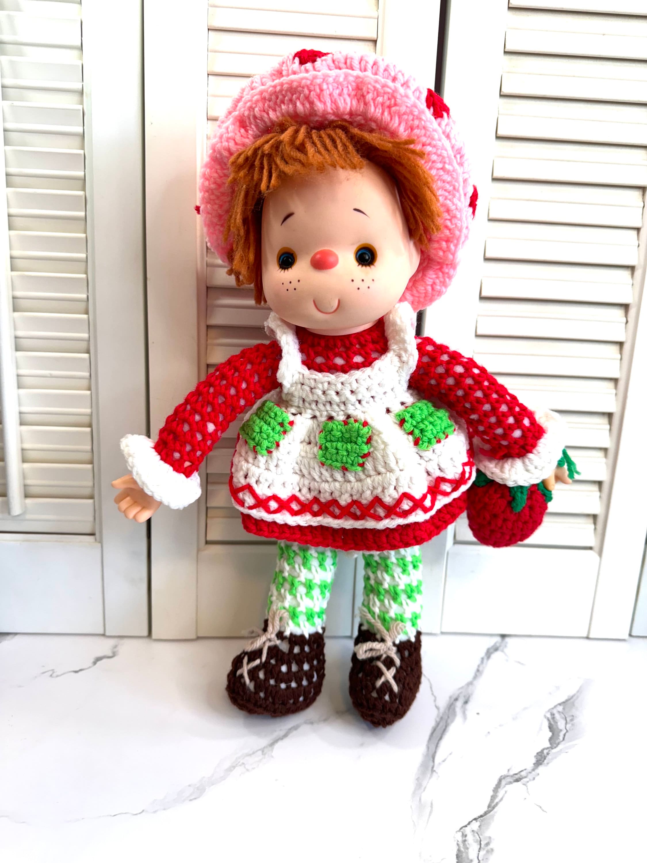 Vintage Strawberry Shortcake Crochet Doll ~ Brownish Red Hair