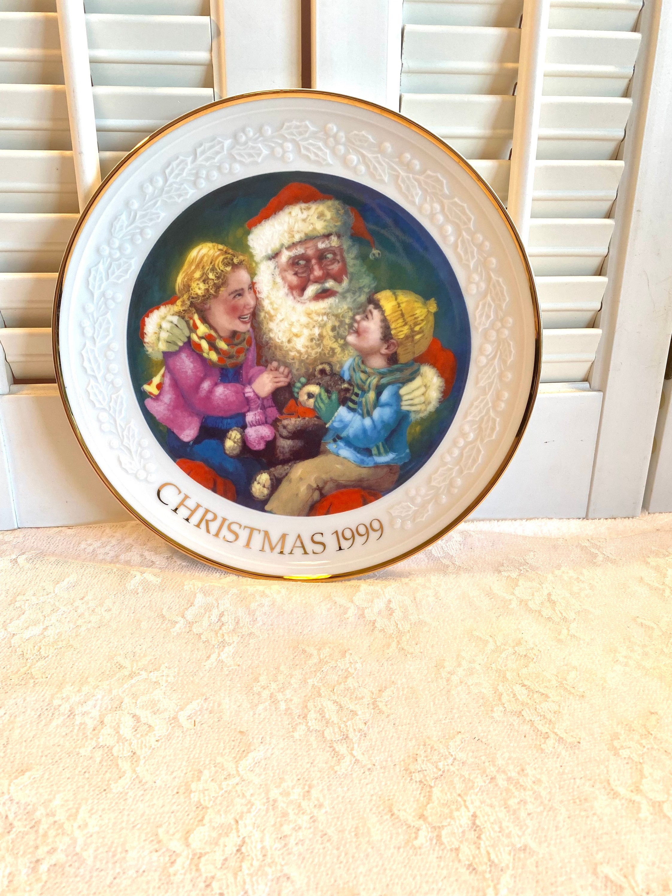 クリスマスプレート Santa in Europe 1999 il_fullxfull.4080004208_9up4.jpg