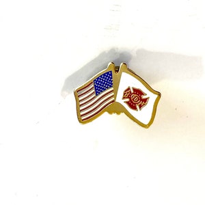 Vintage Crossed Flag Pin ~ USA and FD ~ USA and Fire Dept Flags ~ Fireman Collectible - Fire Dept Collectible Pin ~ Flag Pin