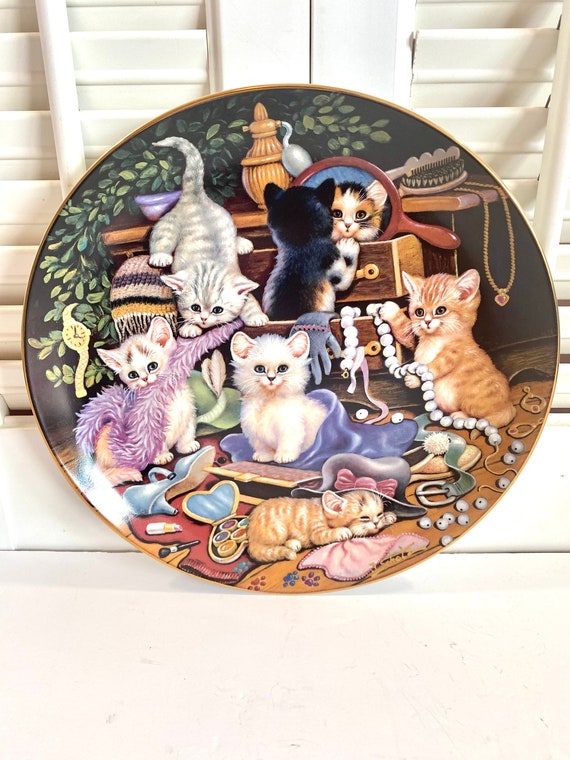 Vintage Collectible Plate ~ Fashion Frolic ~ Amewsing Adventures