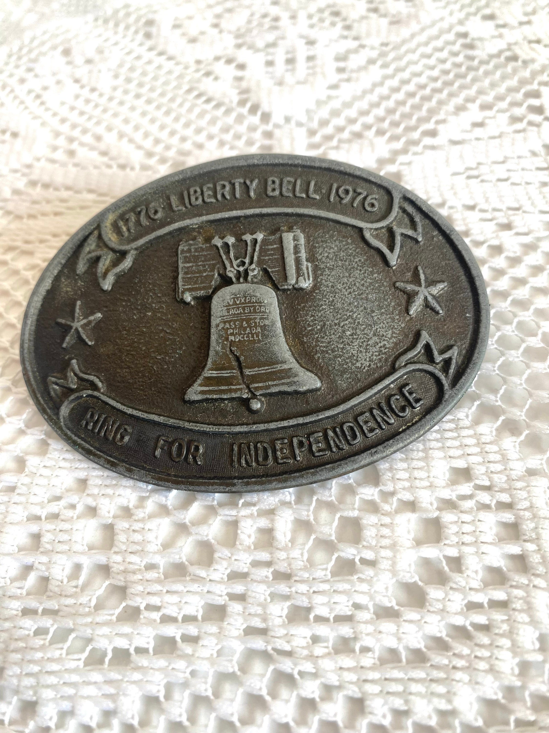Vintage Bicentennial Belt Buckle ~ 1776 Liberty Bell 1976