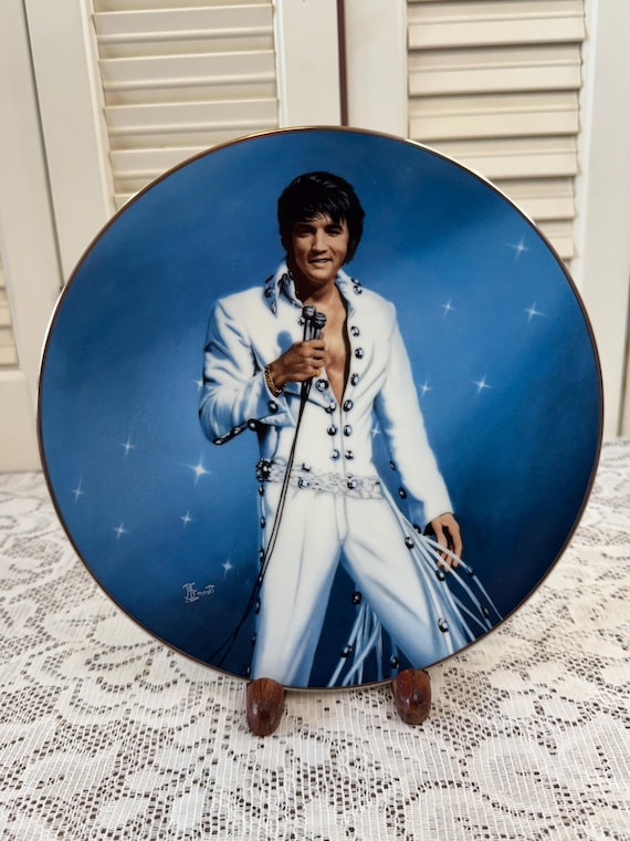 Vintage Elvis Presley Collectible Plate “king of Las Vegas” 1991