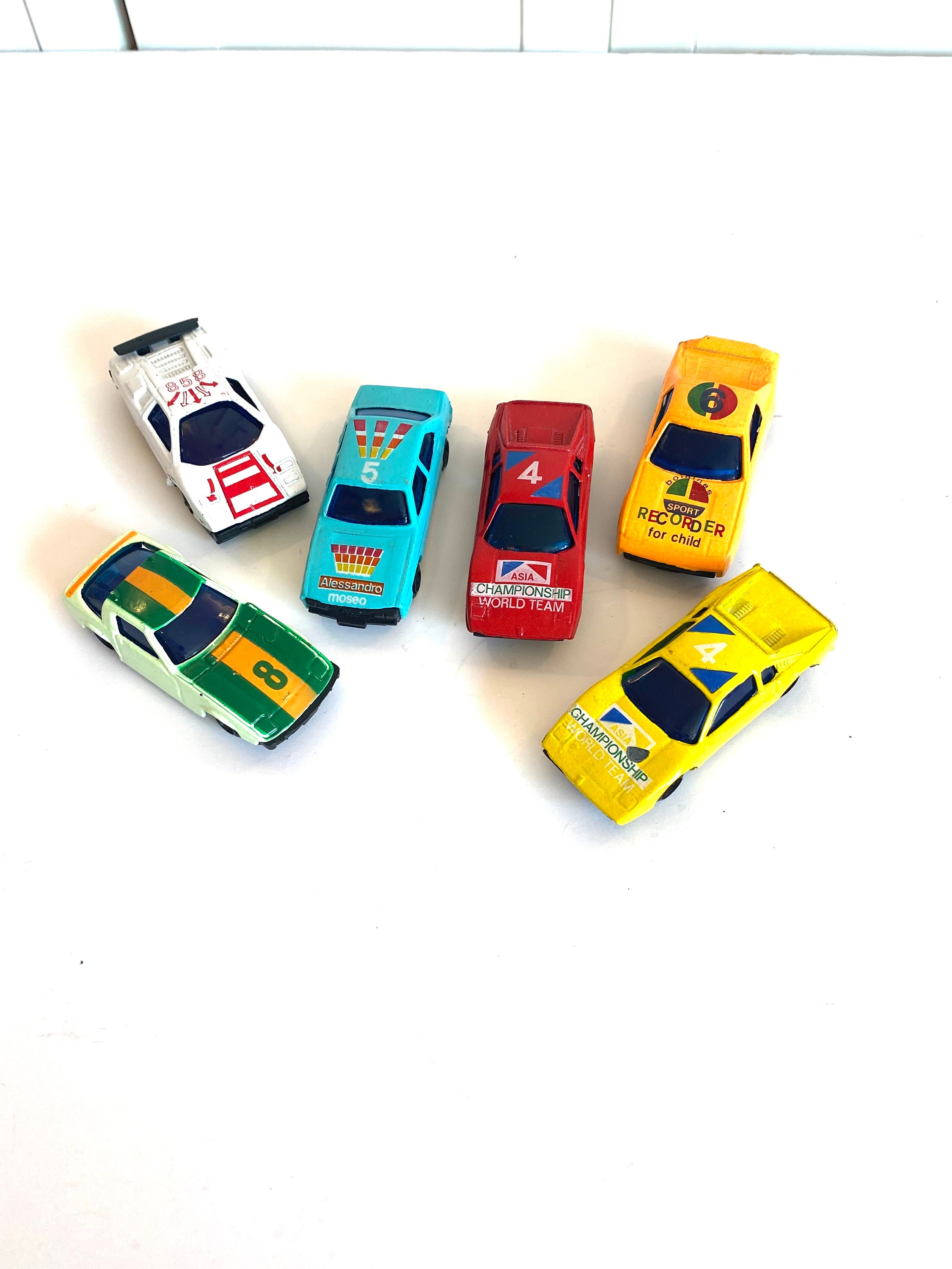 Vintage Die Cast Toy Cars ~ Group of Six ~ 2 1/2” Long to 3 Vintage Die Cast Toy Cars ~ Group of Six ~ 2 1/2” Long to 3
