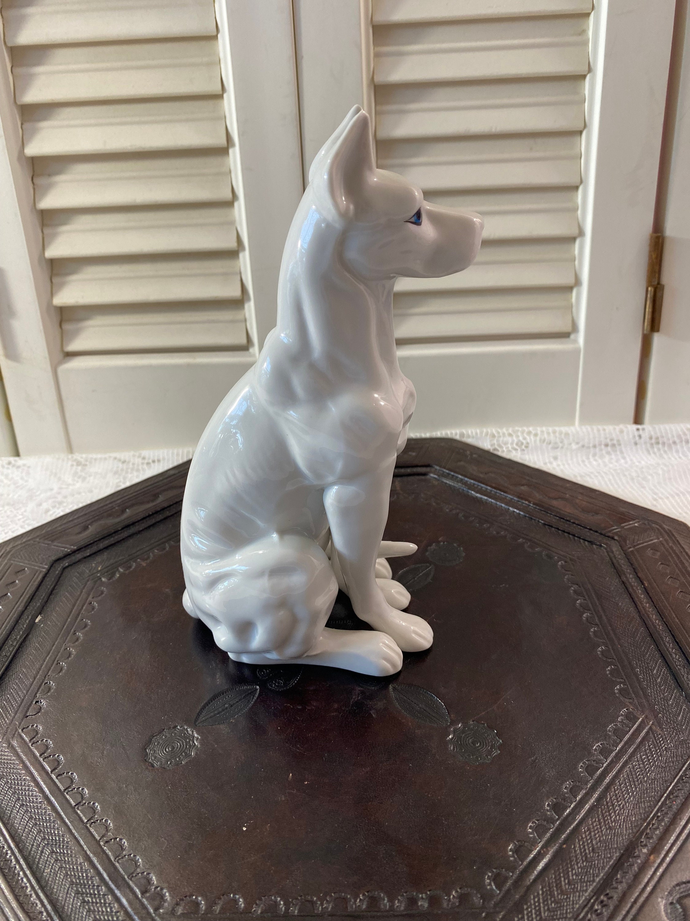 ビンテージNorleans製 Big eye Dog置物 陶器 犬 フィギュリン Vintage Norleans Great Dane Dogs ~ White Great Danes Blue