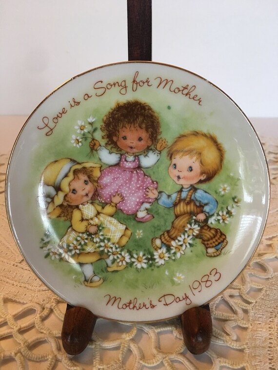 David cutler　mothers love 飾り絵 Avon Mother's Day Plate ~ 1983~ Love is A Song for Mother~ Vintage
