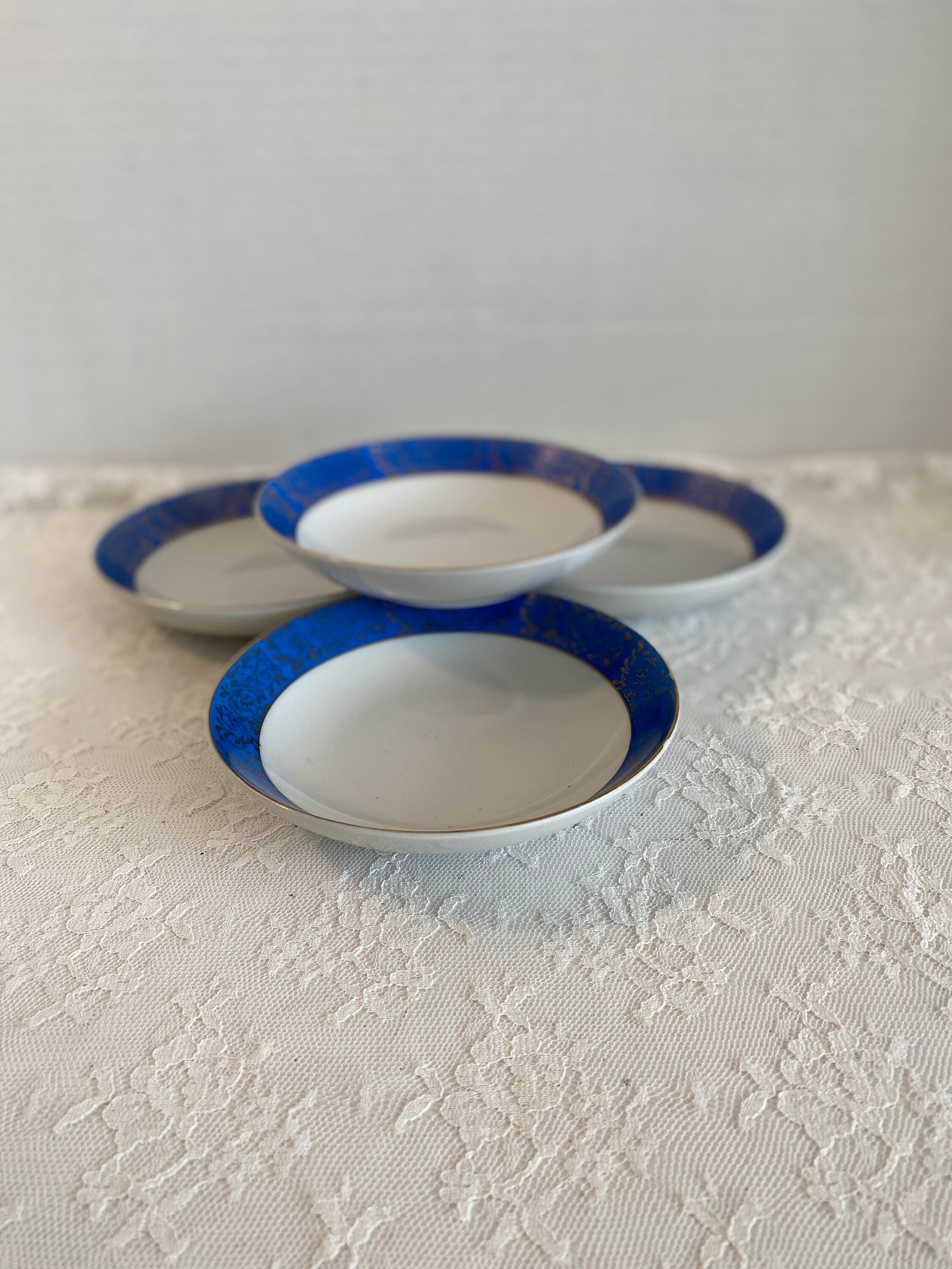 Vintage Osaka China ~ Small Bowls ~ Set of Four ~ Blue and White