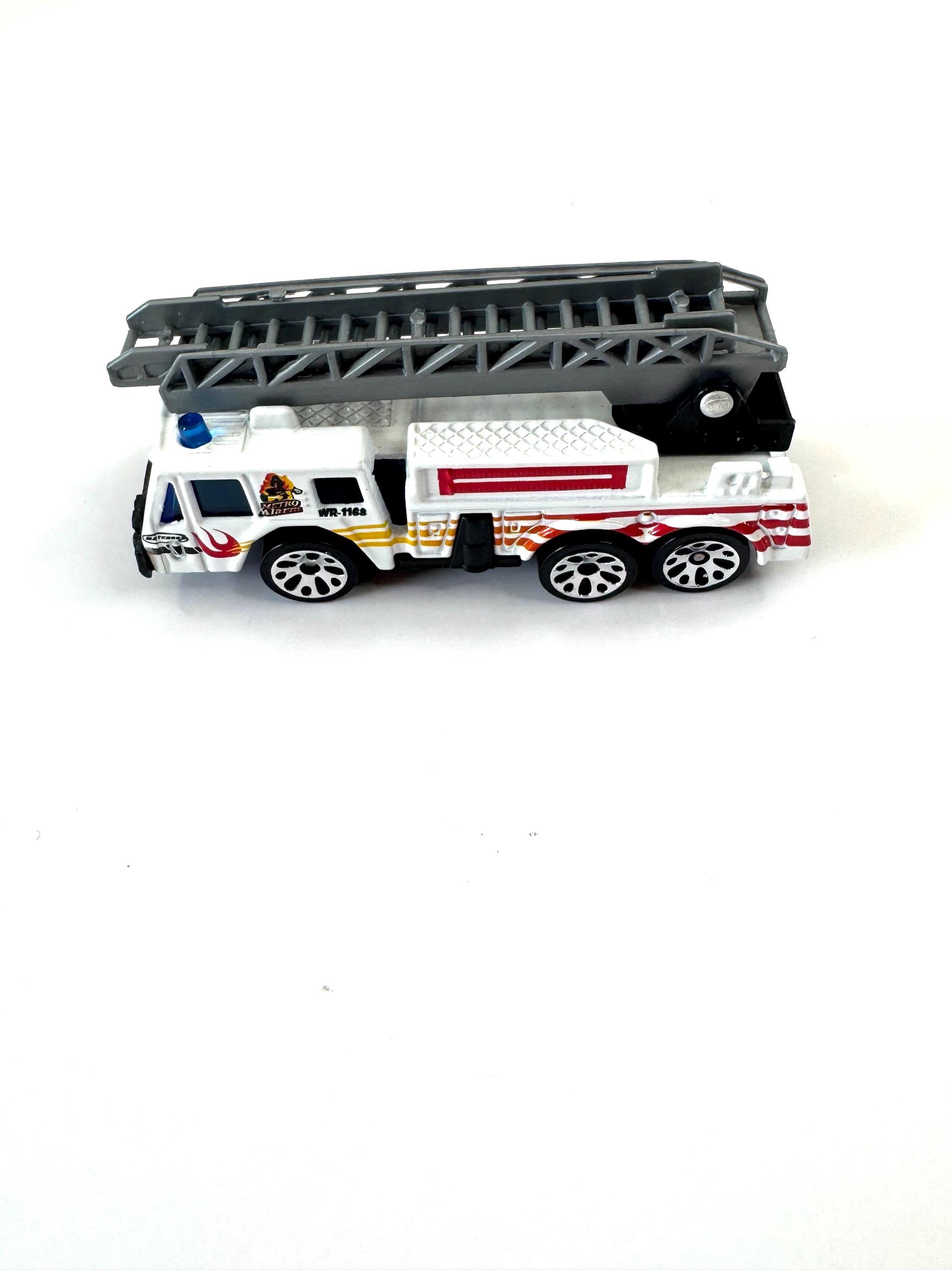Vintage Matchbox Fire Engine Vehicle 1982 ~ White Fire Truck With