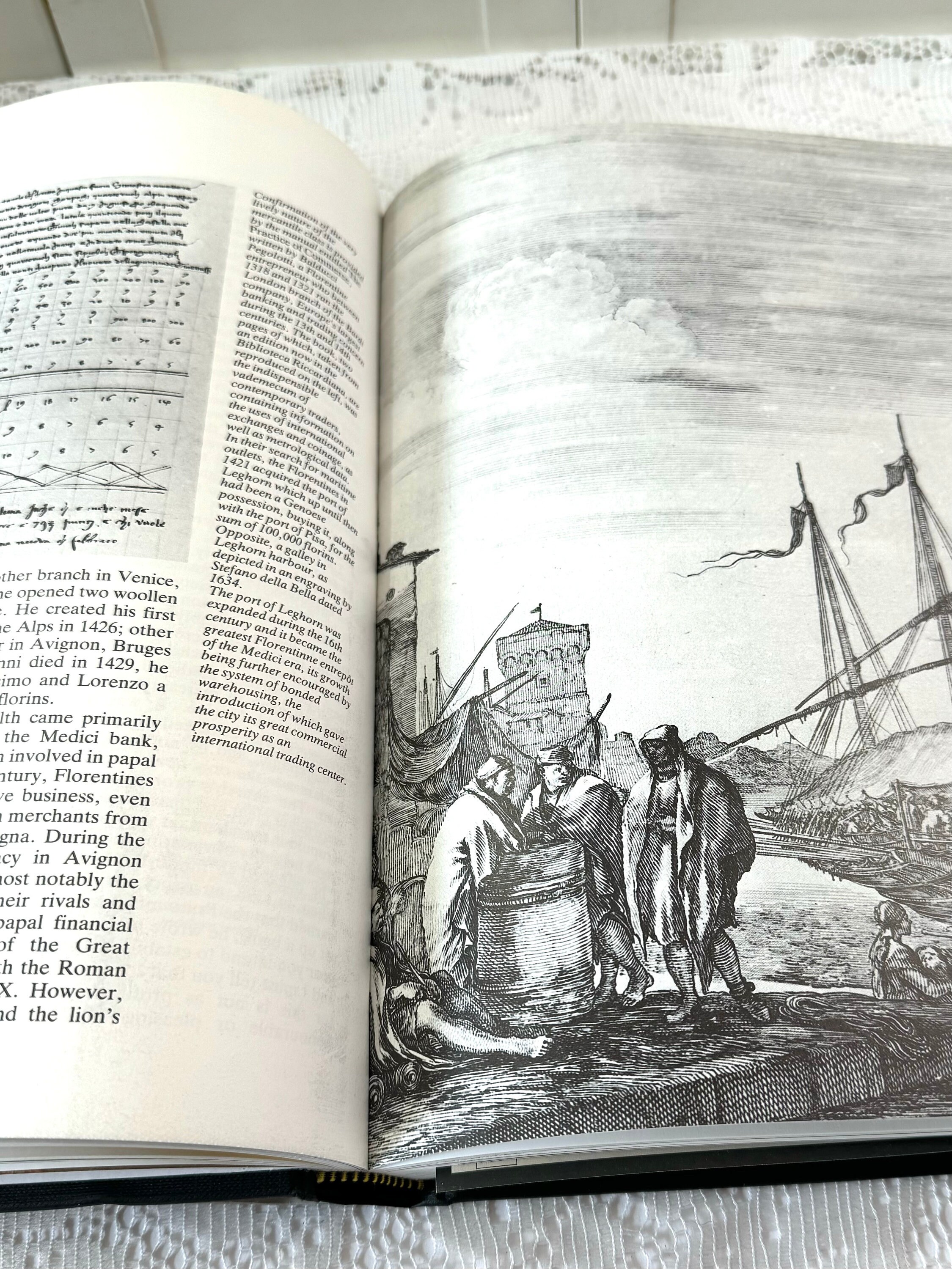 洋書 Florence: The Golden Age, 1138-1737 Florence: The Golden Age 1138–1737: Brucker, Gene: 9780520215221