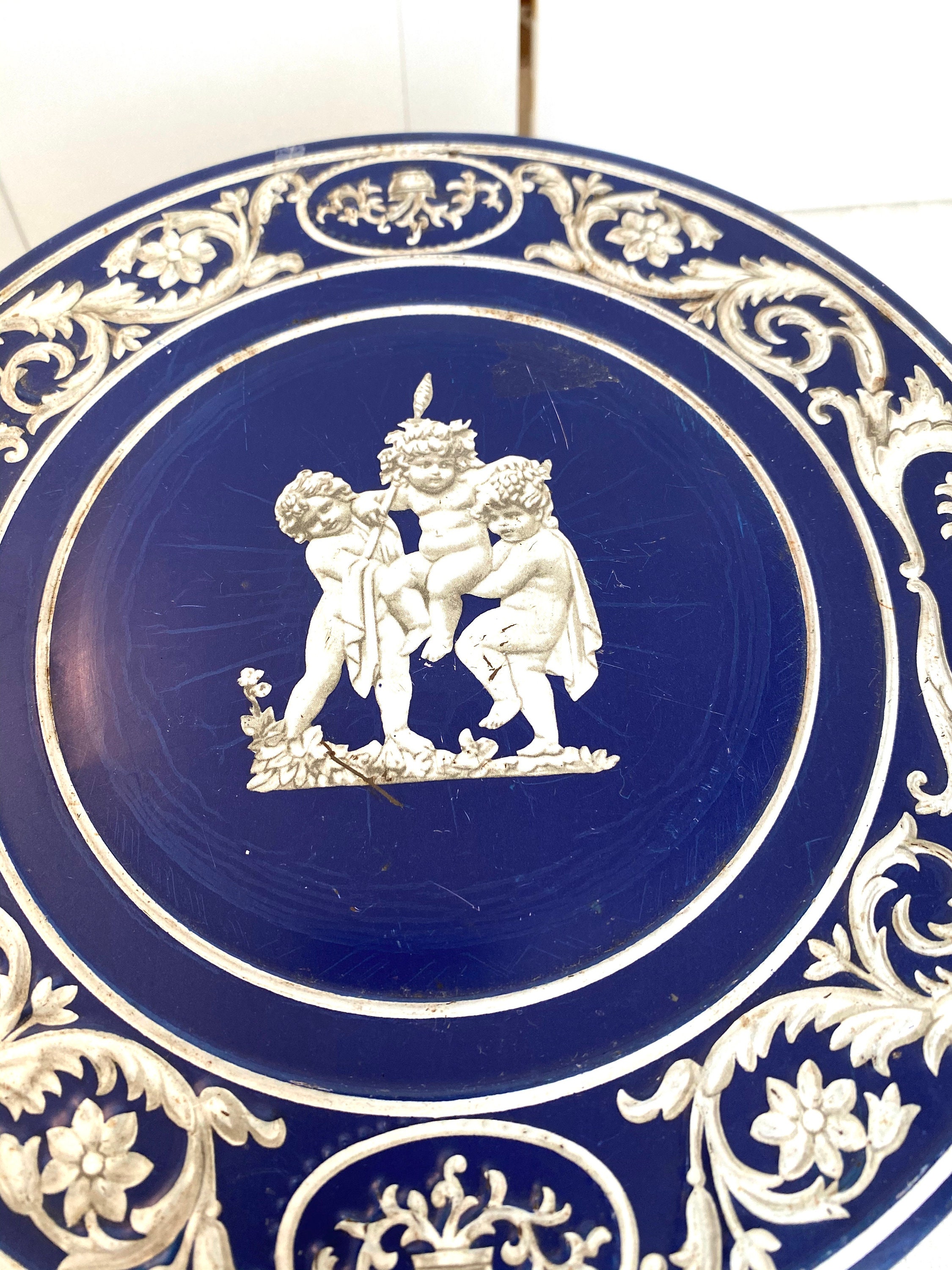 Vintage Huntley and Palmers Biscuit Can ~reading Huyton