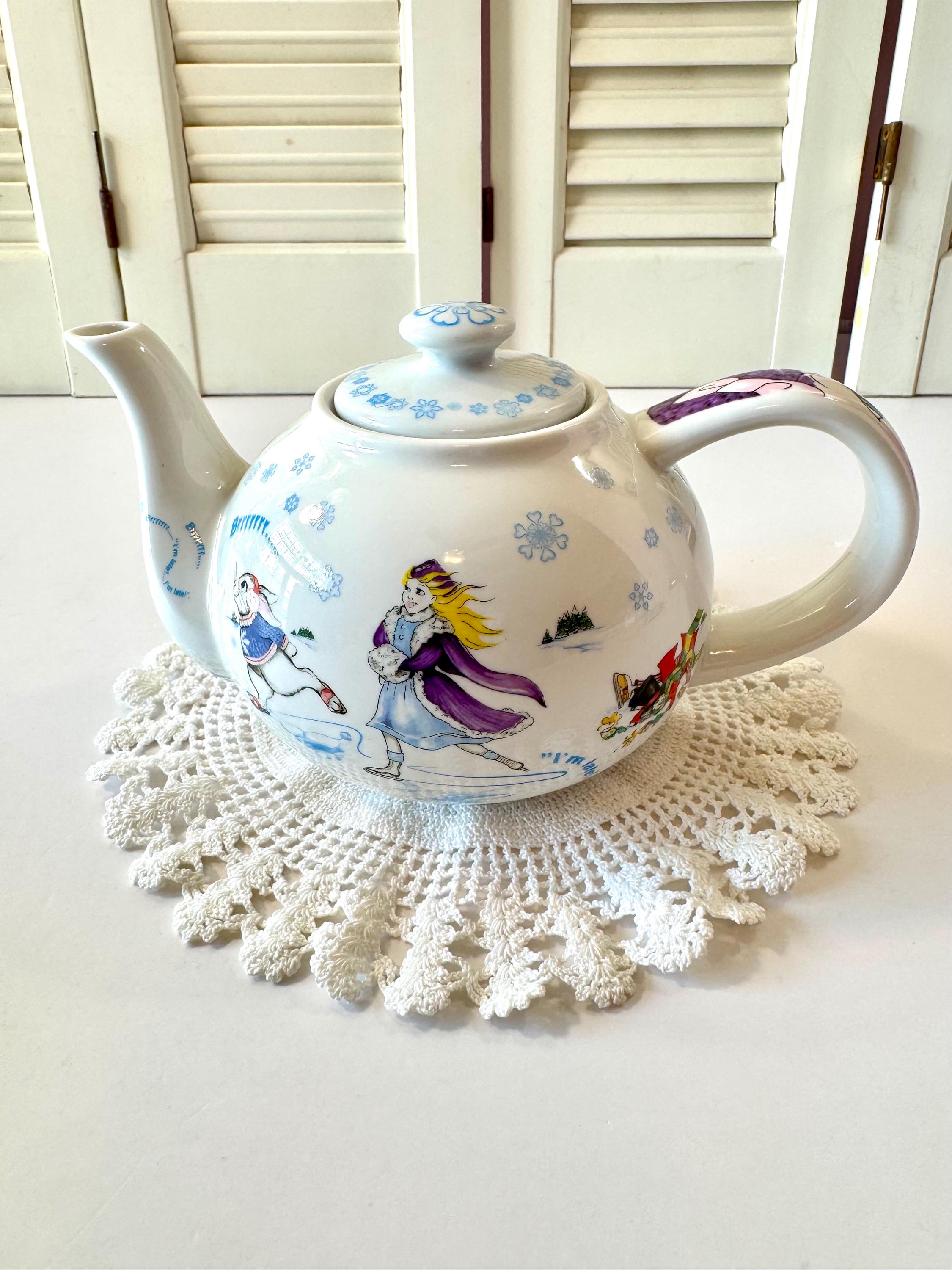 ポール・カーデュー、ディズニーシンデレラ、ミシン型ポット、 陶器ティーポット ポール・カーデュー、ディズニーシンデレラ、ミシン型ポット